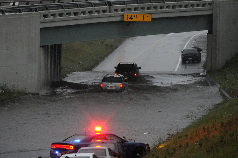Illustration for article titled Detroit Flood: Updated Photos (higher quality)